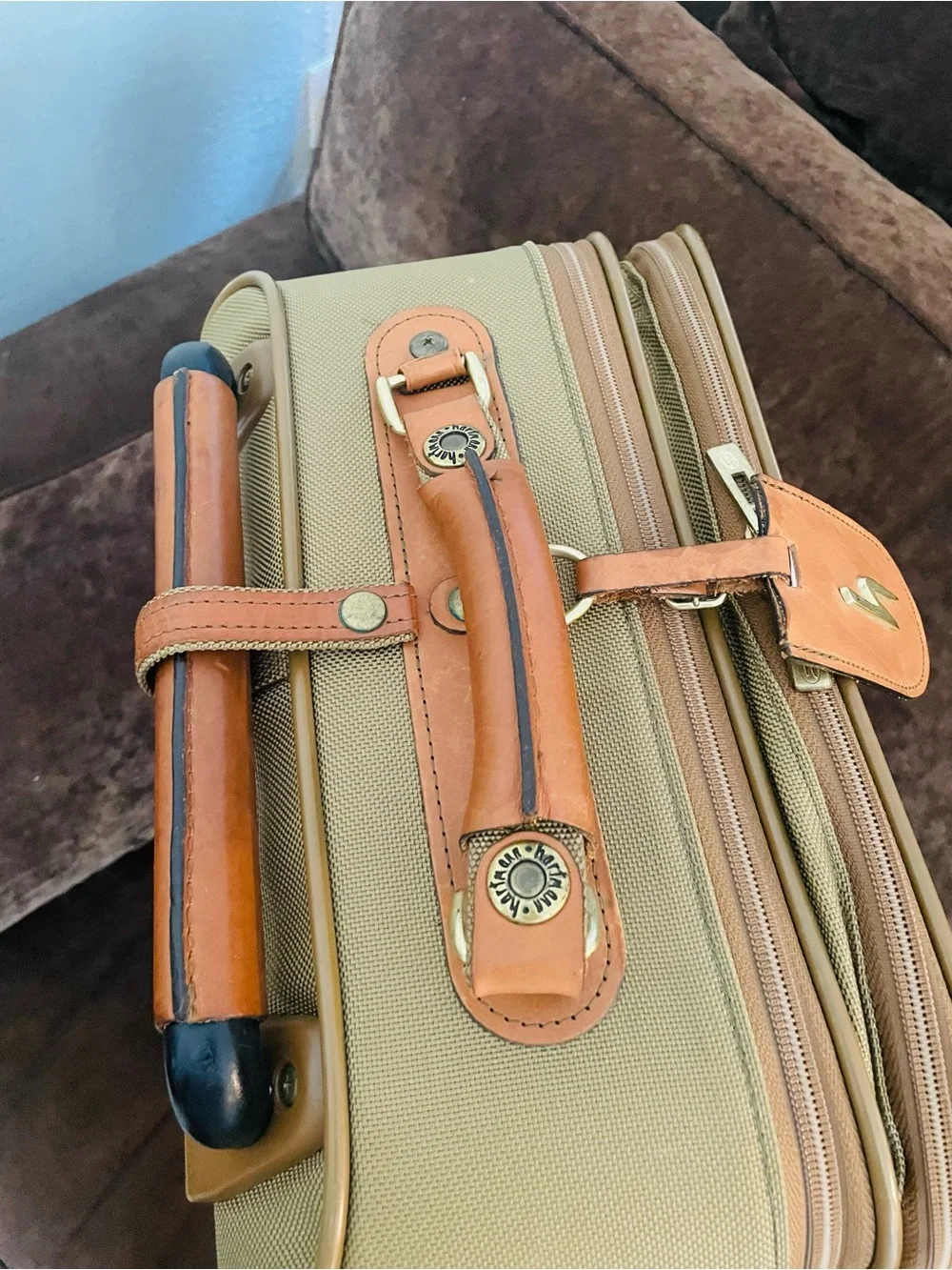 Hartmann rolling luggage